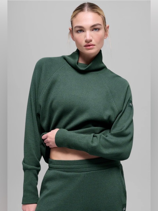 ALO Yoga Sweaters - ALO Yoga Waffle Weekend Escape Mock Neck Sweatshirt  Clover Green  S NWT